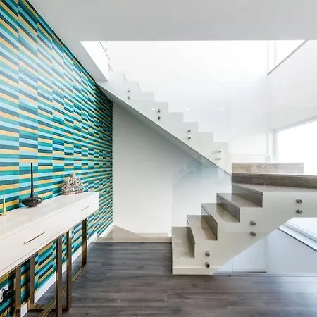 Vila Prime House Lisbon Famoes (Lisbon)