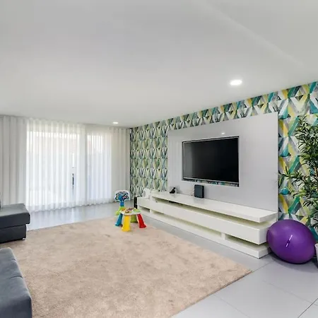 Vila Prime House Lisbon Famoes (Lisbon)